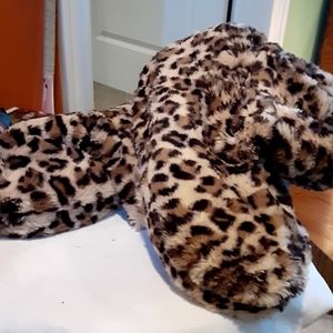 Leopard massager for your feet  Battery operated